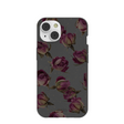 Coque pour iPhone 14 à motif de boutons de roses séchés noirs