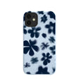 Coque iPhone 11 à motif marguerites bleu poudré