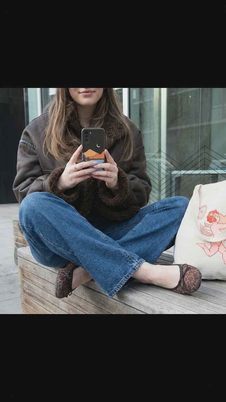 Black Night Trails Samsung Galaxy S21 Case - Product video demonstration