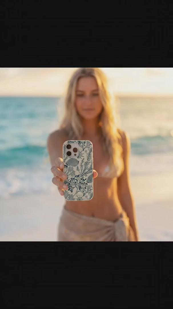 London Fog Vintage Coral iPhone 15 Case - Product video demonstration