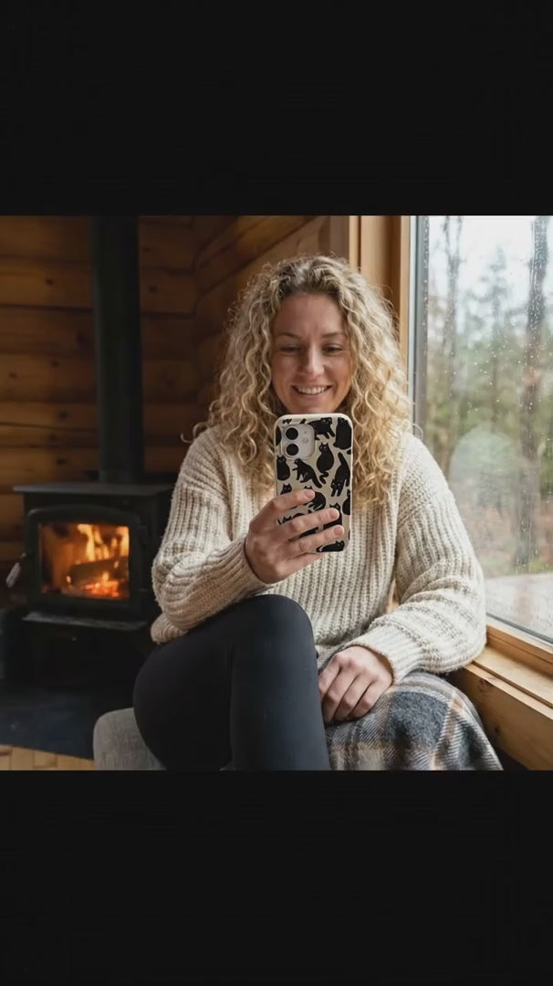 London Fog Night Meowers iPhone 15 Case - Product video demonstration