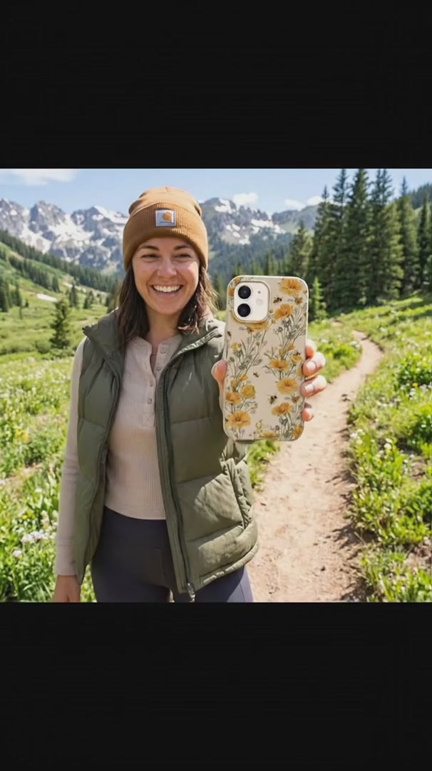 Seashell Vintage Bee iPhone 17 Pro Case - Product video demonstration