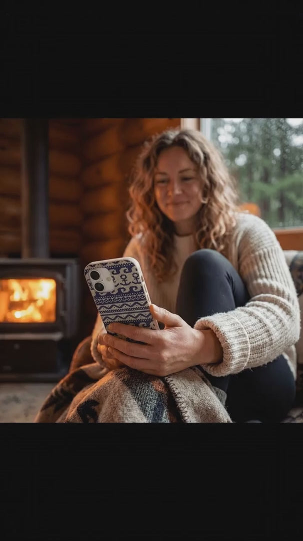 London Fog Ocean Knit iPhone 16 Pro Case - Product video demonstration